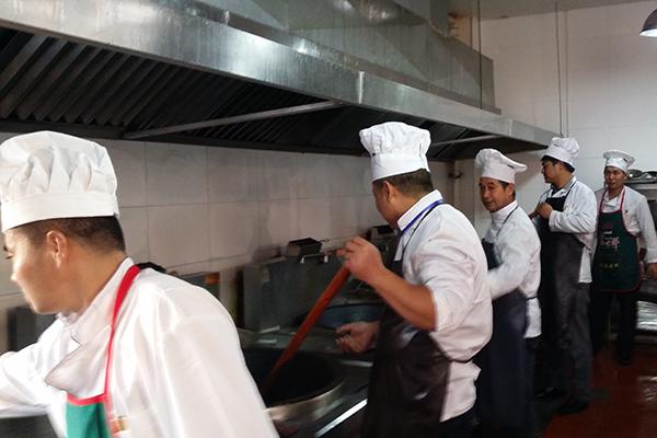 安徽工廠(chǎng)食堂承包公司電話(huà) 歡迎在線(xiàn)咨詢(xún)